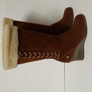 NWT UGG tall, brown boots. Size 7.